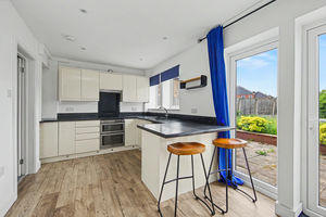 Masefield Avenue Holmewood